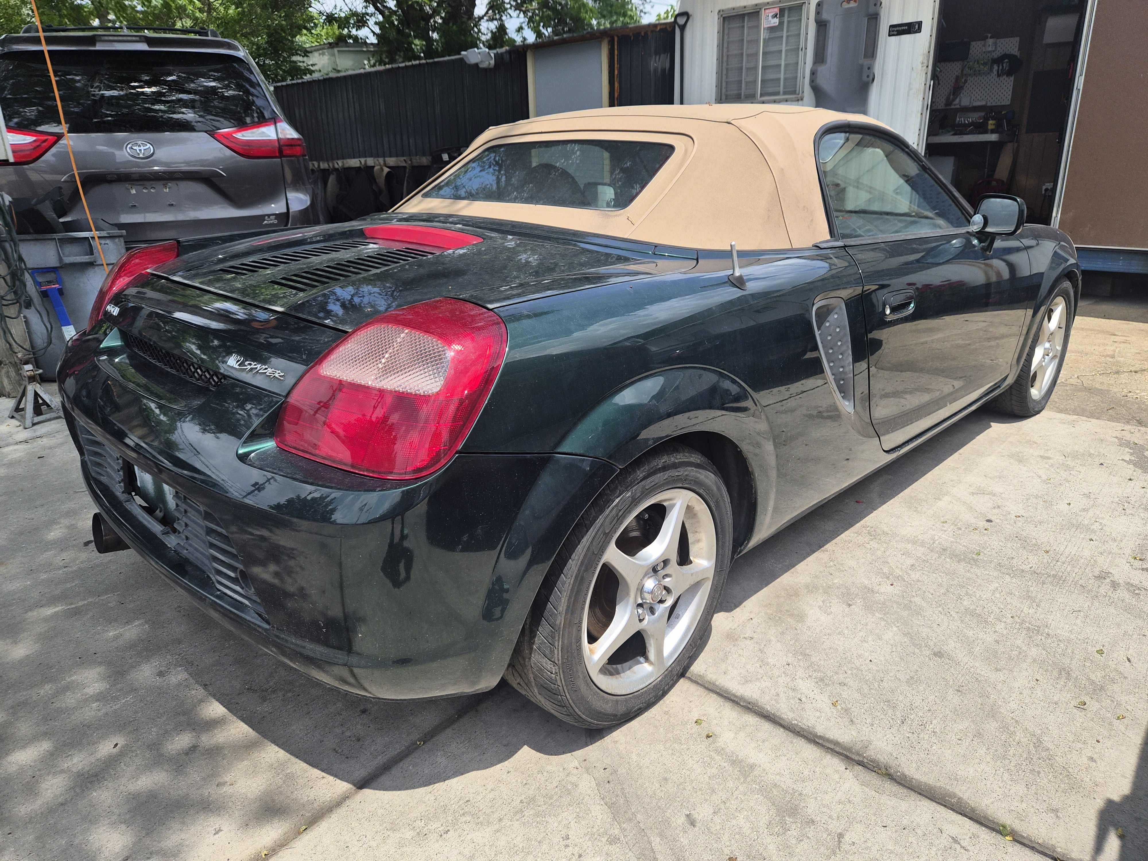 Used 2002 Toyota MR2 Spyder UNAVAIL RWD image 3