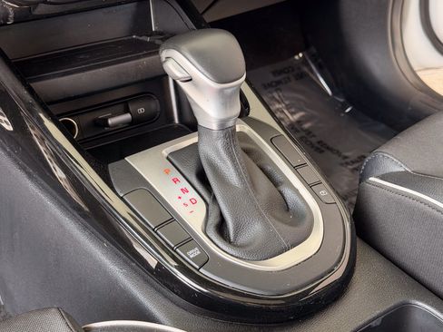 Used 2023 Kia Forte GT-Line Sedan FWD image 13