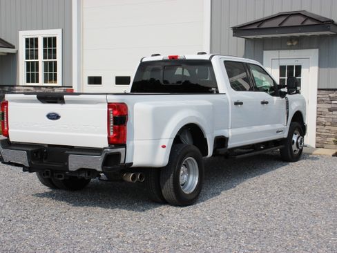Used 2024 Ford F350 4x4 Crew Cab DRW Super Duty image 8
