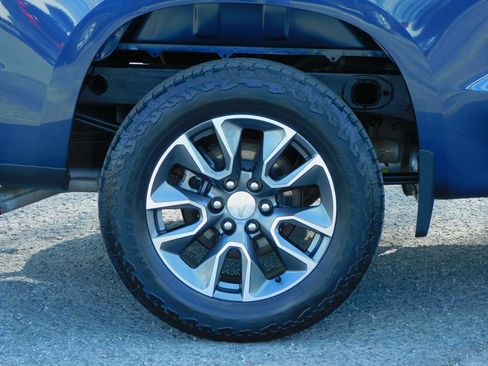 Used 2023 Chevrolet Silverado 1500 LT image 11