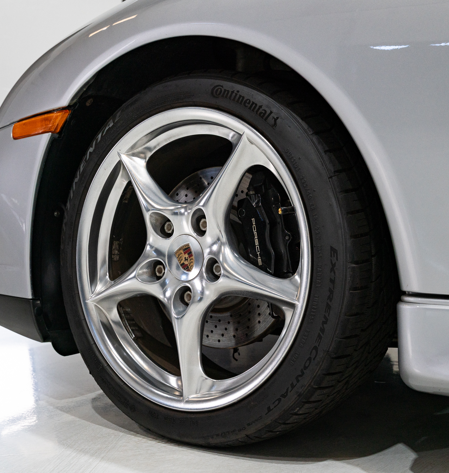 Used 2004 Porsche 911 40th Anniversary Coupe RWD image 12