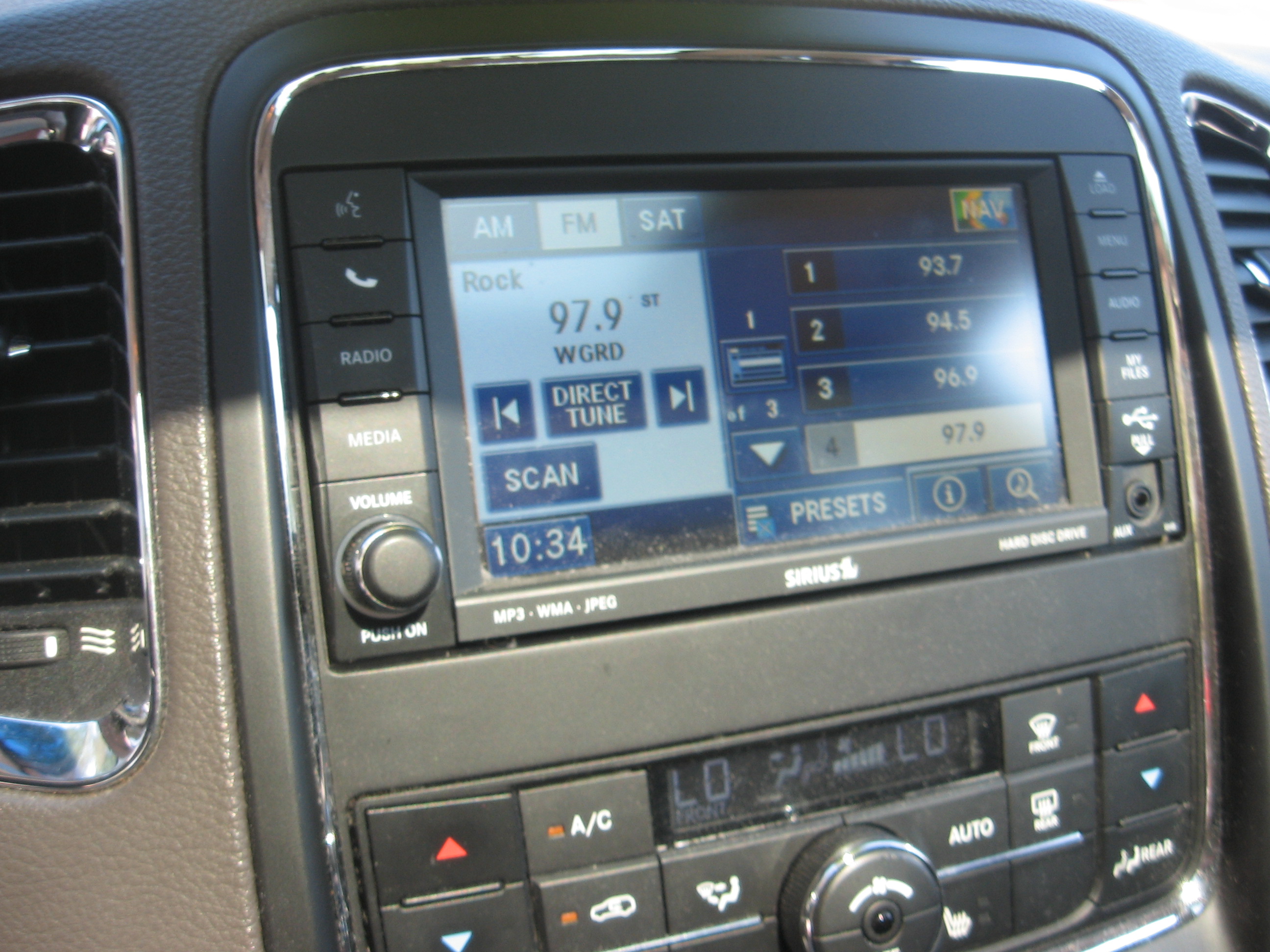 Used 2011 Dodge Durango AWD Crew image 11