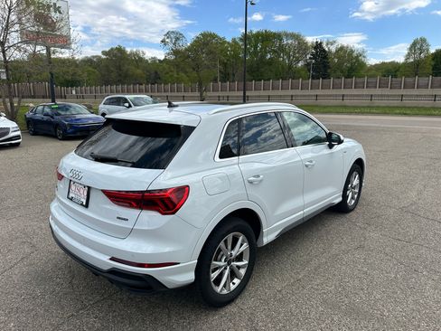 Used 2023 Audi Q3 quattro 2.0T Premium w/ S Line AWD/4WD image 6