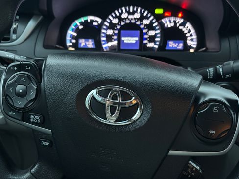 Used 2013 Toyota Camry LE image 17
