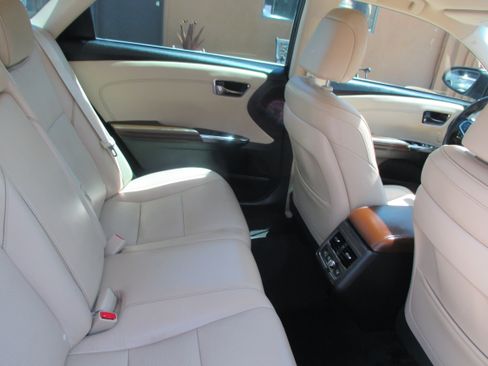 Used 2017 Toyota Avalon Limited FWD image 17