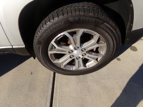 Used 2013 GMC Acadia SLT image 15