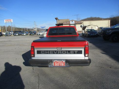 Used 1993 Chevrolet S10 Pickup LS image 7