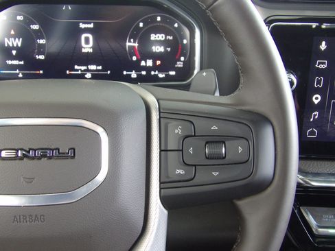 Used 2026 GMC Sierra 1500 4x4 Crew Cab Denali image 35