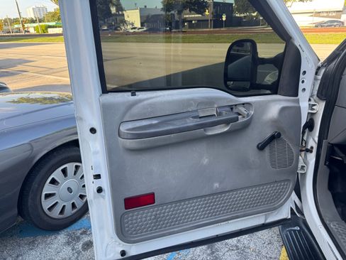 Used 2003 Ford F350 XL image 14