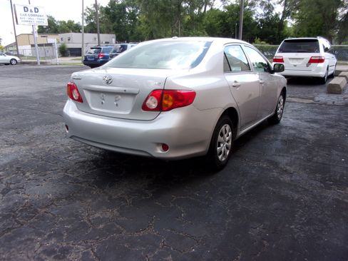 Used 2009 Toyota Corolla LE Sedan FWD image 4