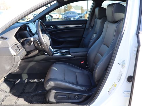 Used 2020 Honda Accord Sport image 11
