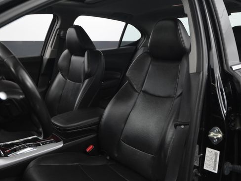 Used 2017 Acura TLX image 40