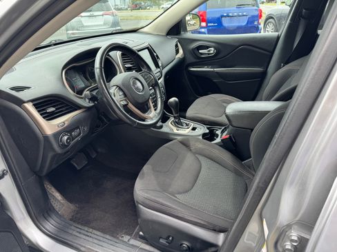 Used 2016 Jeep Cherokee 4WD 75th Anniversary image 7