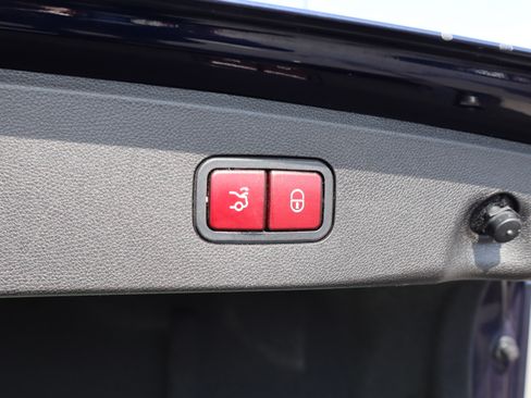 Used 2015 Mercedes-Benz E 350 Sport image 37