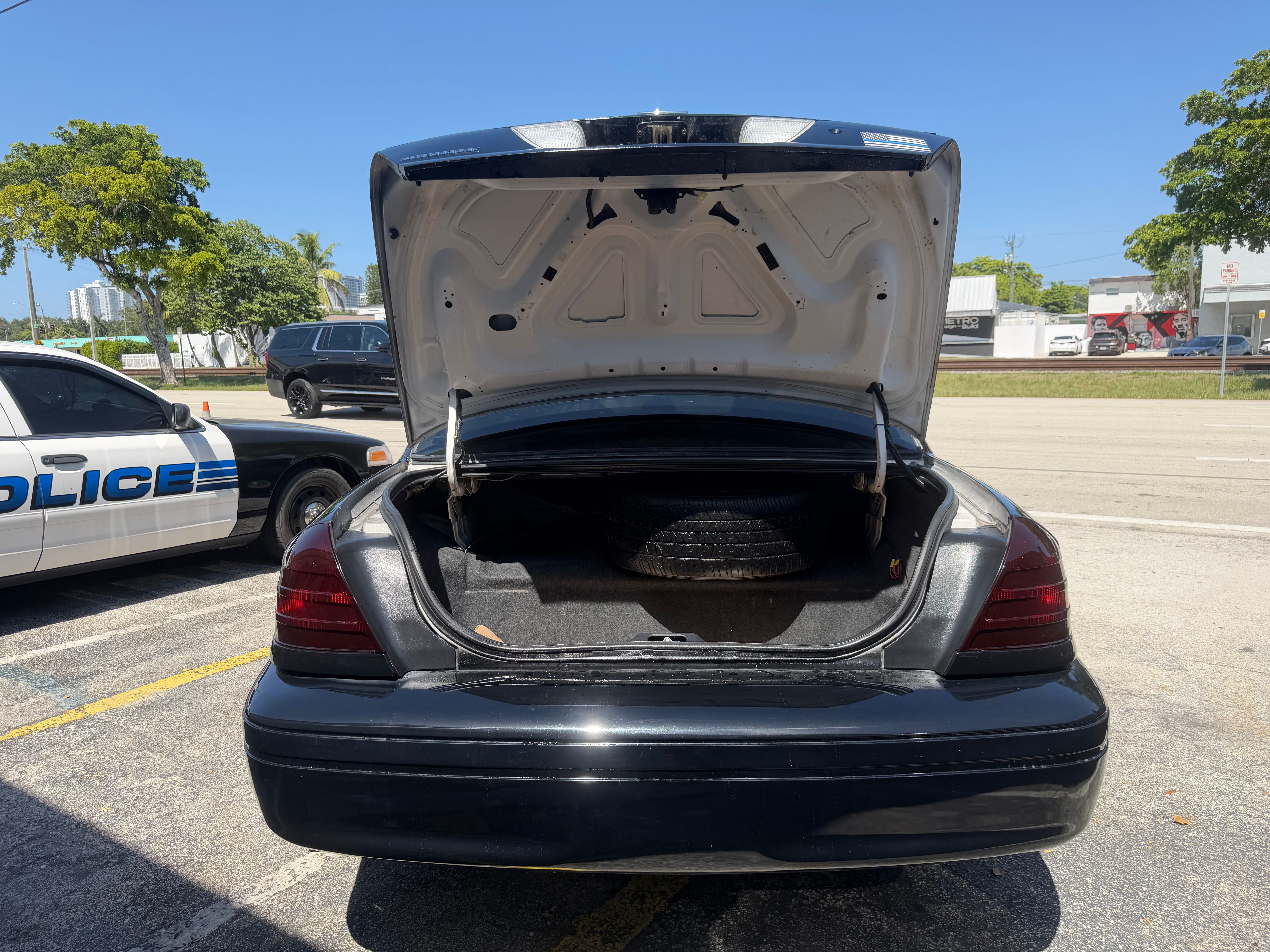Used 2007 Ford Crown Victoria Police Interceptor RWD image 31