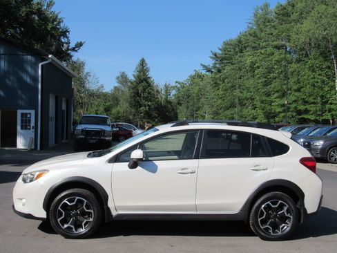 Used 2014 Subaru XV Crosstrek 2.0i Limited AWD/4WD image 3