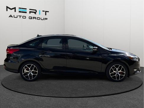 Used 2017 Ford Focus SEL image 10