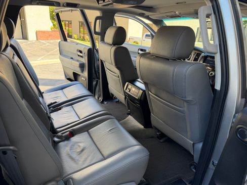 Used 2011 Toyota Sequoia Limited image 28
