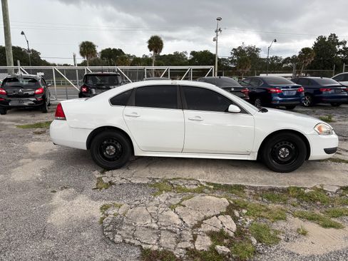 Used 2016 Chevrolet Impala LT image 1