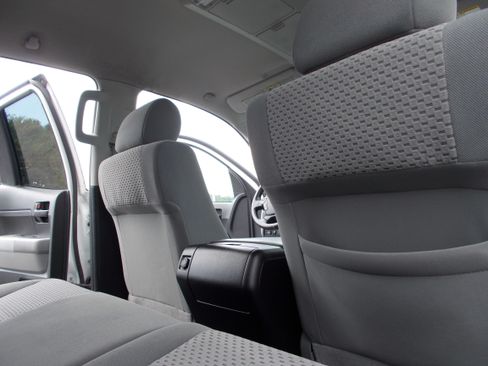 Used 2013 Toyota Tundra 4x4 Double Cab w/ SR5 & TRD image 15