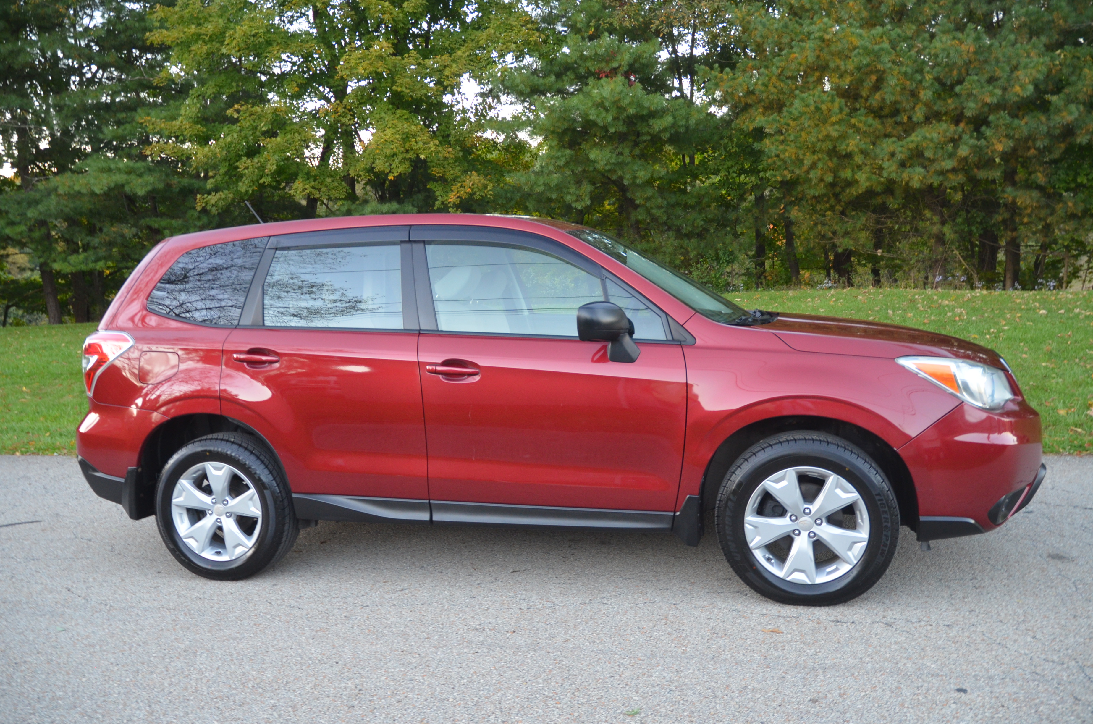Used 2014 Subaru Forester 2.5i AWD/4WD image 6