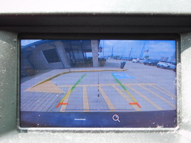 Used 2016 Ford Edge FWD SE image 18