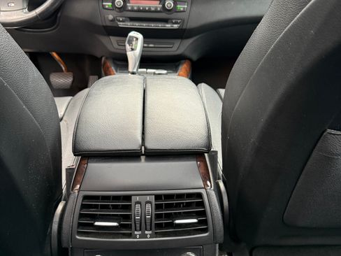 Used 2011 BMW X5 xDrive50i image 25