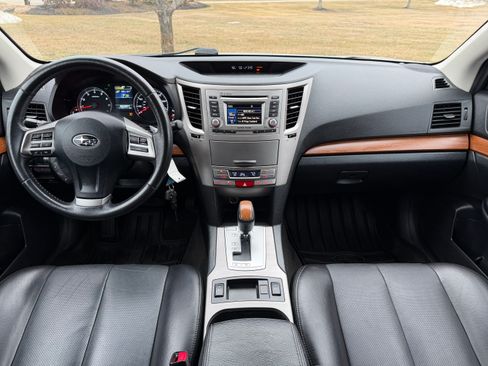 Used 2013 Subaru Outback 2.5i Limited image 41