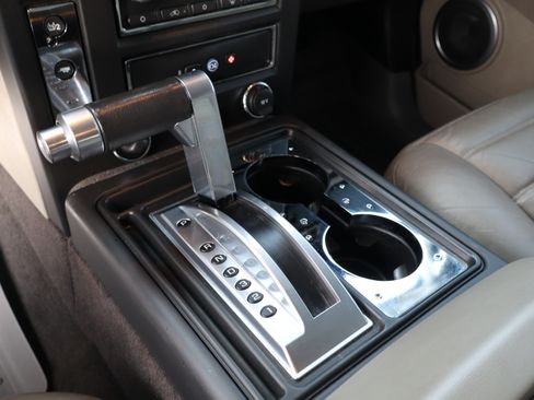 Used 2005 HUMMER H2 Adventure image 29