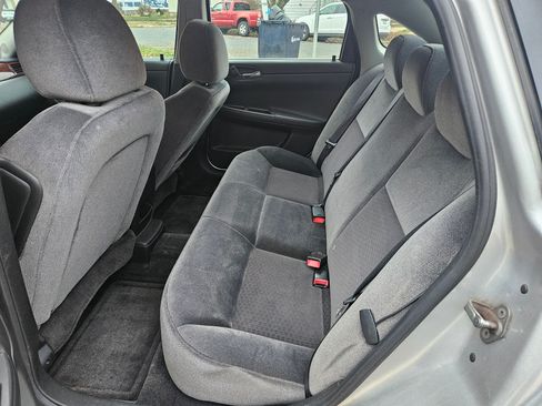 Used 2010 Chevrolet Impala LS image 10