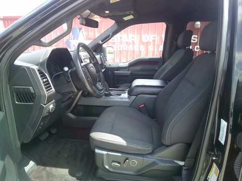 Used 2016 Ford F150 XLT image 6