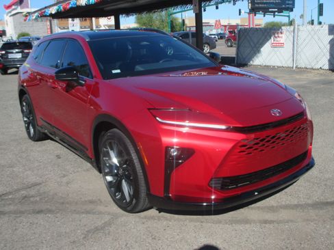 Used 2025 Toyota Crown Signia Limited image 14