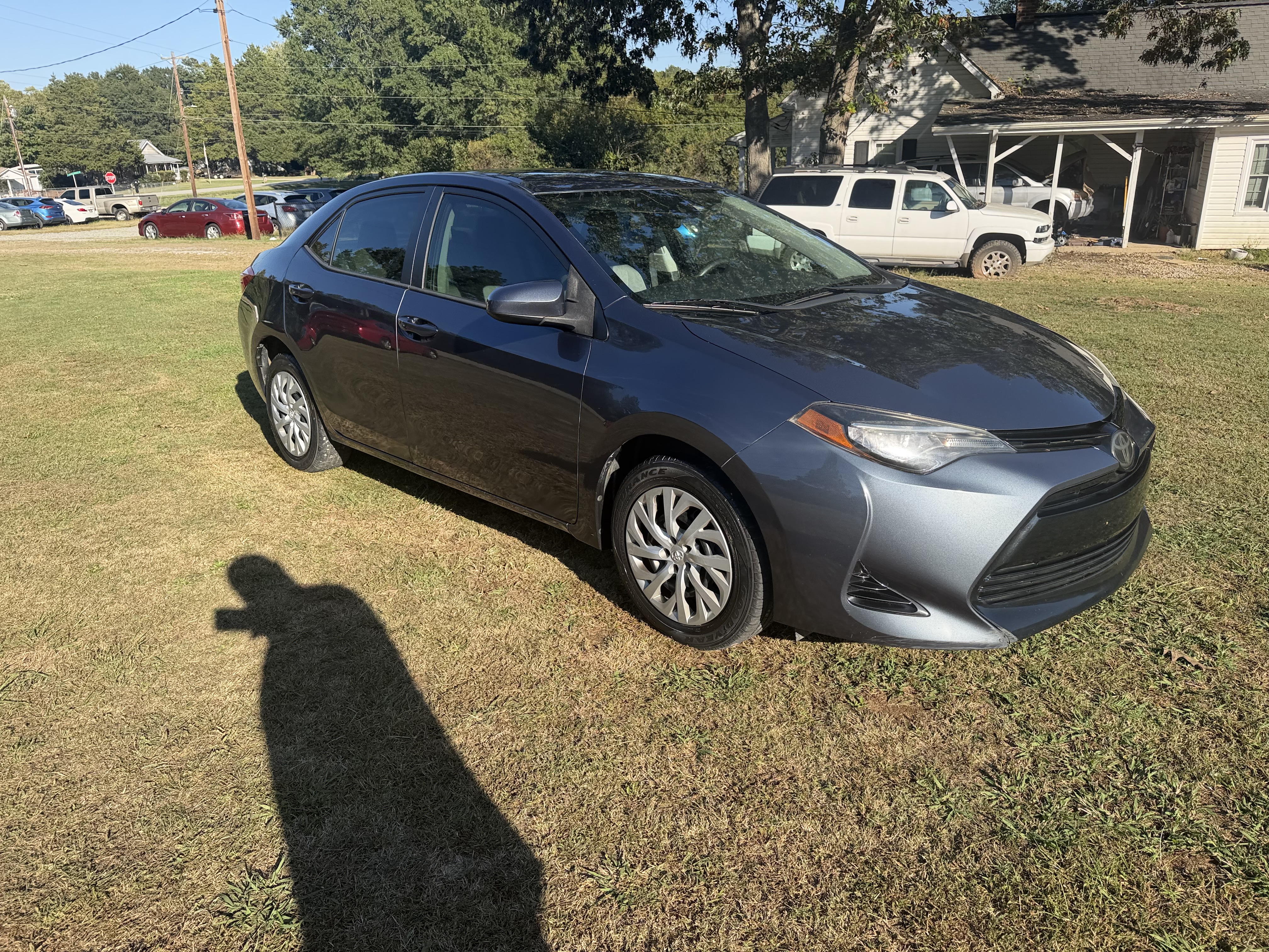 Used 2017 Toyota Corolla LE FWD image 15