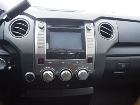 Used 2015 Toyota Tundra SR image 12