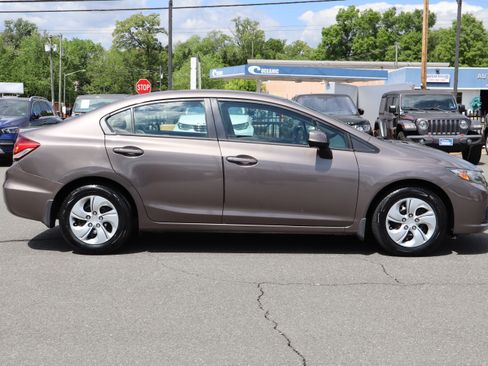 Used 2013 Honda Civic LX Sedan image 9