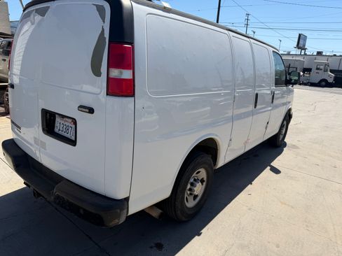 Used 2014 Chevrolet Express 3500 UNAVAIL RWD image 5