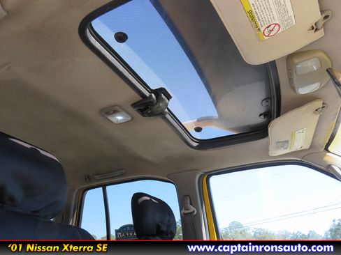 Used 2001 Nissan Xterra SE image 12