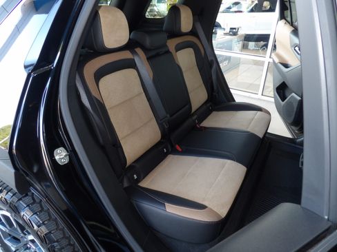 Used 2026 Chevrolet Equinox FWD ACTIV image 22
