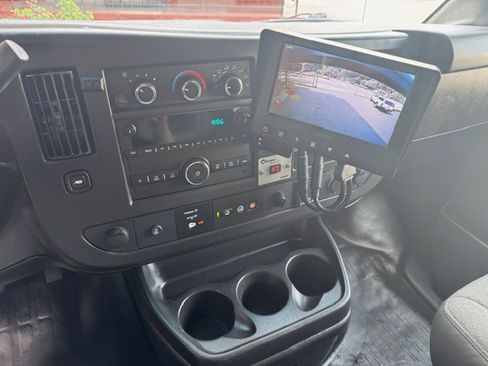 Used 2020 Chevrolet Express 3500 image 15