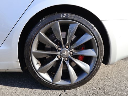 Used 2017 Tesla Model S P100D image 29