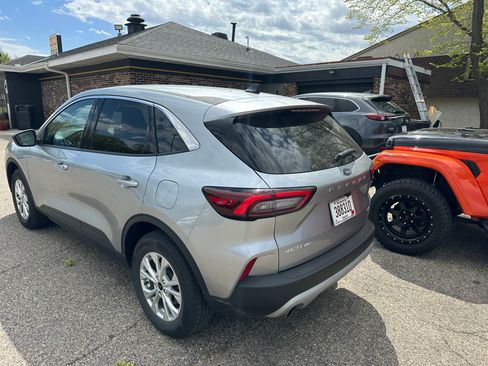 Used 2024 Ford Escape Active AWD/4WD image 4