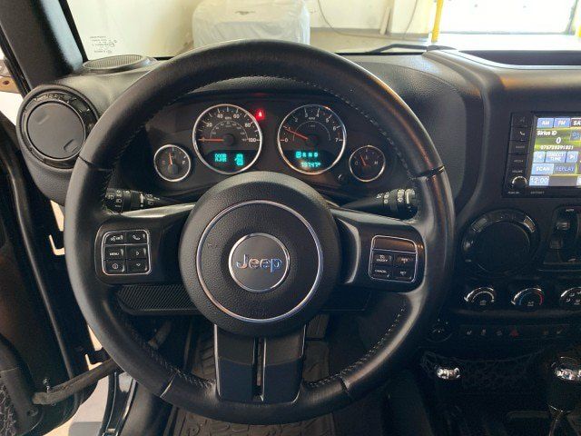 Used 2017 Jeep Wrangler Unlimited Sahara AWD/4WD image 14