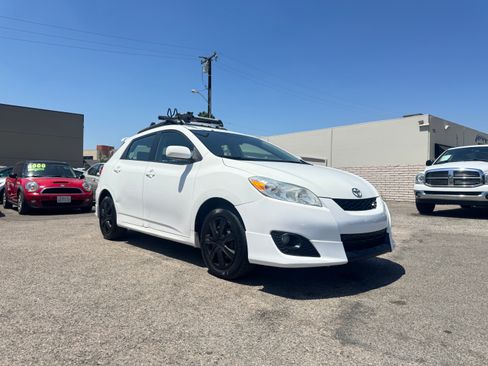 Used 2010 Toyota Matrix S AWD image 11