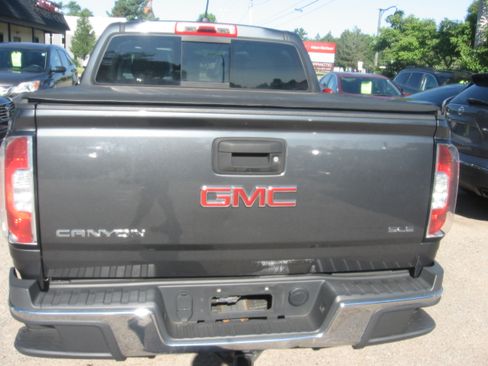 Used 2016 GMC Canyon 4x4 Crew Cab SLE image 5