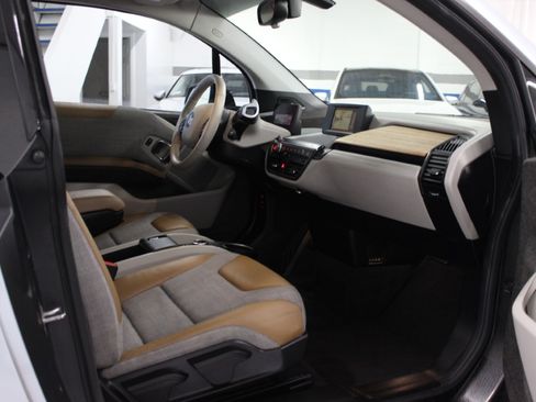 Used 2017 BMW i3 image 25