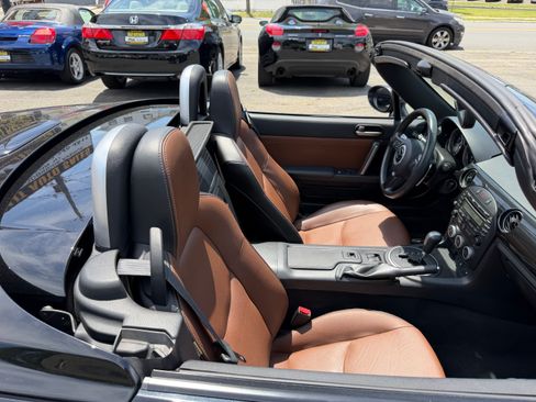 Used 2014 MAZDA MX-5 Miata Grand Touring Hard Top RWD image 20