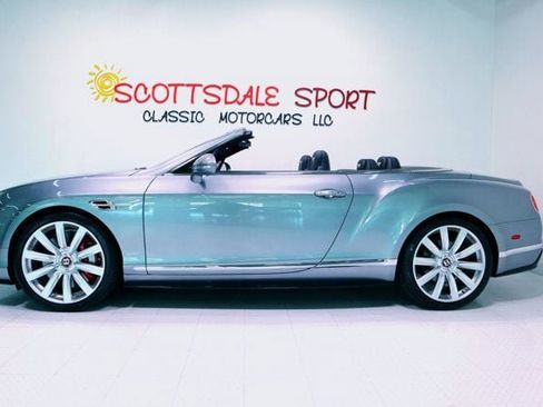 Used 2017 Bentley Continental GT image 2