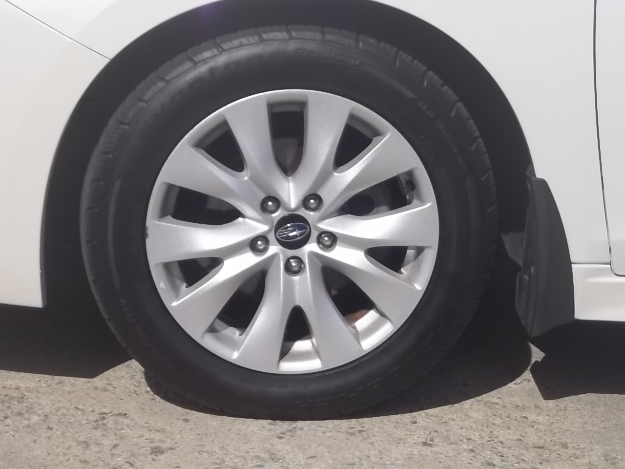 Used 2015 Subaru Legacy 2.5i Premium AWD/4WD image 13