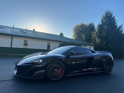 Used 2016 McLaren 675LT Coupe RWD image 25