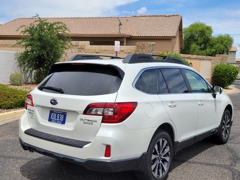 Used 2015 Subaru Outback 2.5i Limited image 7